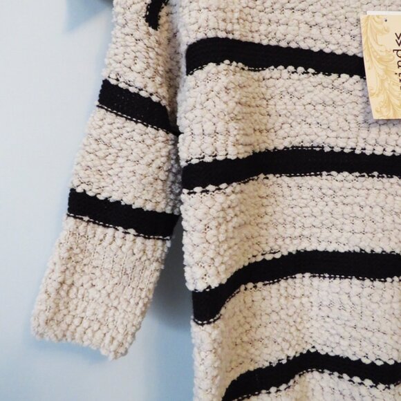 🎄NWT Rewind Chunky Knit Cropped Sweater Size Medium - Picture 4 of 6